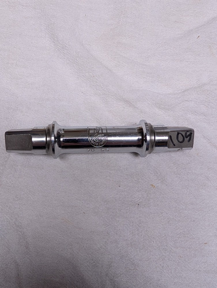 109 mm Campagnolo square taper bottom bracket spindle