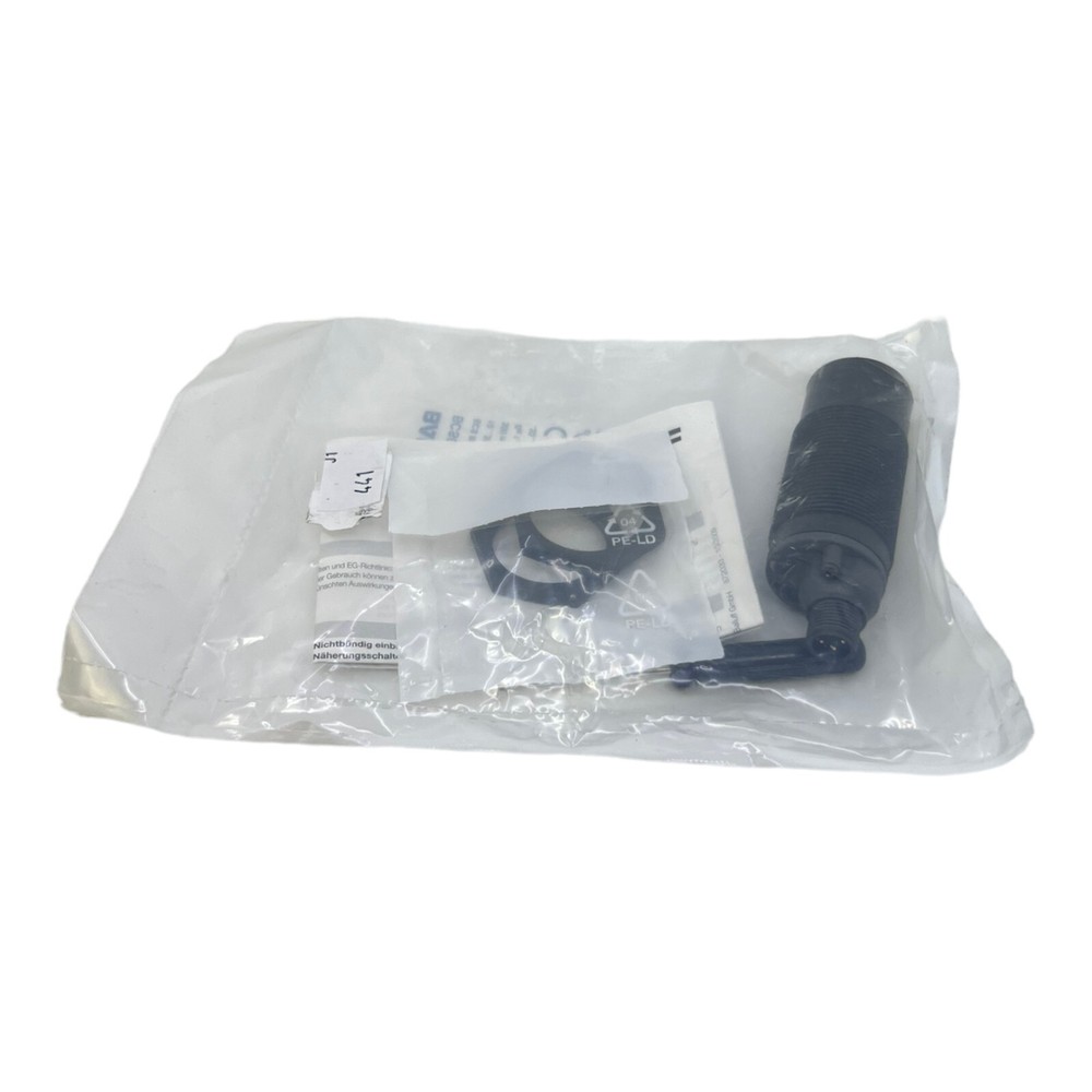 Balluff BCS007F Capacitive Level Sensor IP66 100Hz M30 PBT 4 Pin