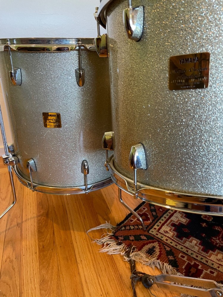 Yamaha Maple Custom Absolute Silver Sparkle Kit