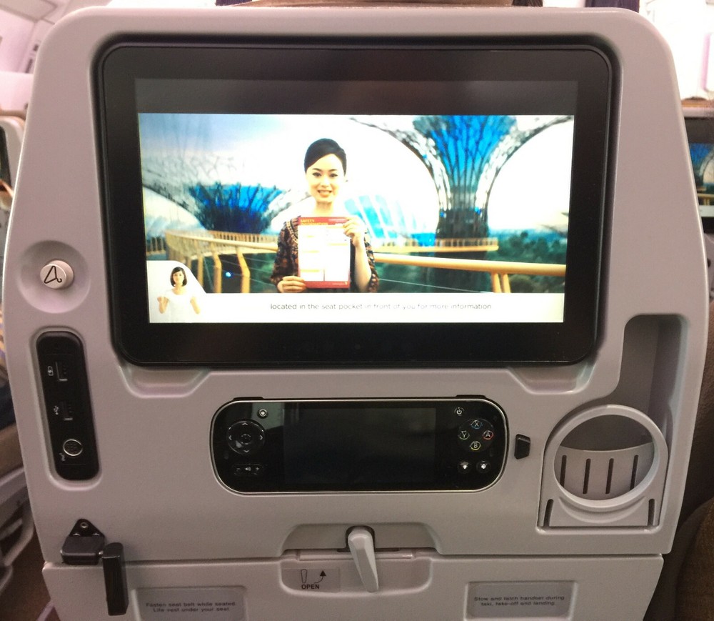 KOKKIA AirConnect_aptX : Airplane in-Flight Bluetooth Stereo aptX Transmitter