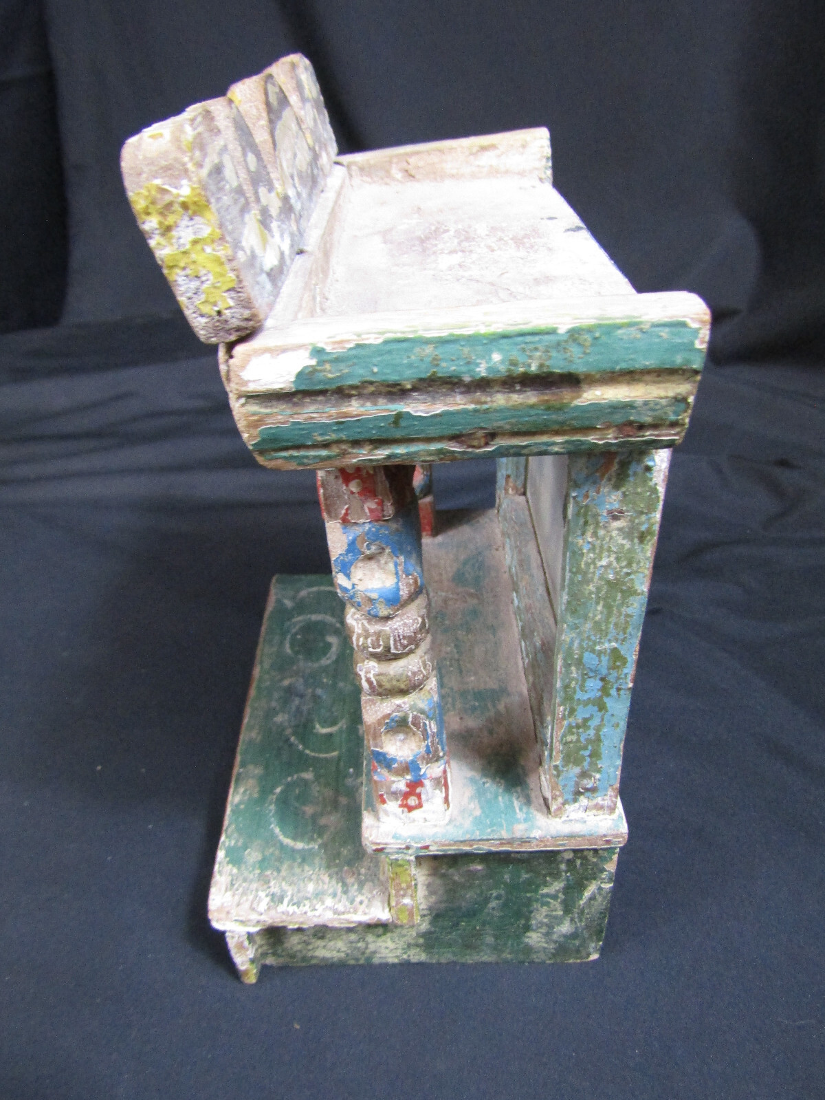 ANTIQUE MEXICAN WOOD NICHO/SHRINE WITH 3 WISE MEN RELIGIOUS ARTIFACT