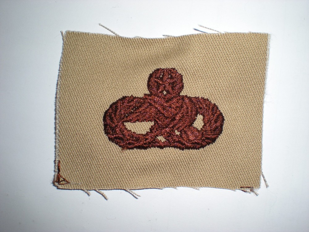 USAF ACFT MUNITIONS MAINTENANCE 9 LEVEL  BADGE - DESERT