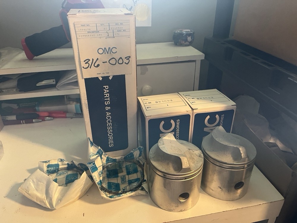 OEM Evinrude Johnson Piston & Ring Set 0384698