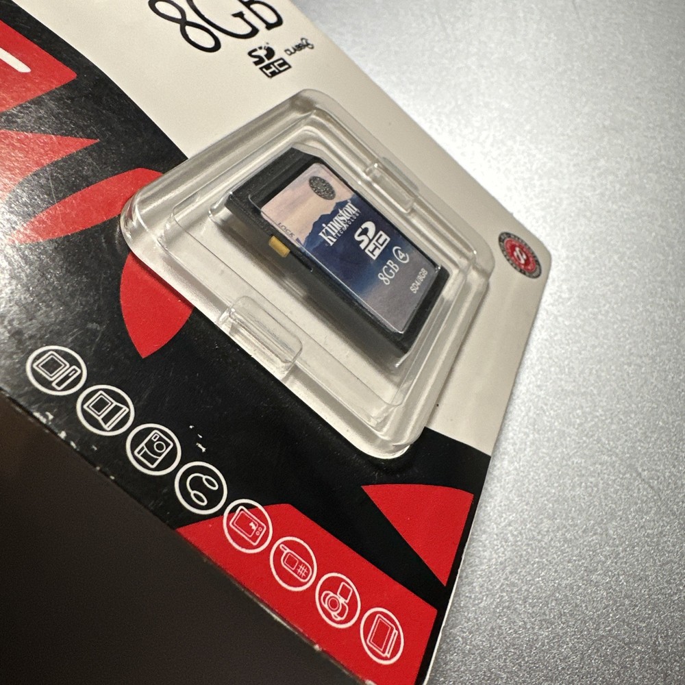 Kingston 8GB SDHC MEMORY CARD Class 4