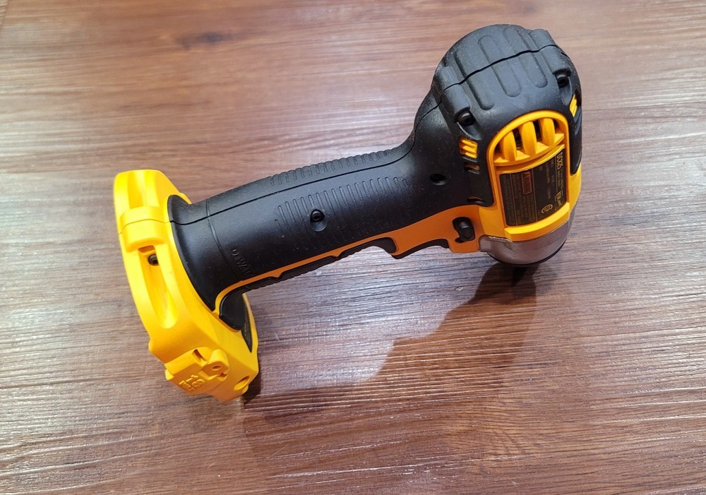 DeWalt Model DC825 18V Impact Driver 1/4” (Tool Only)
