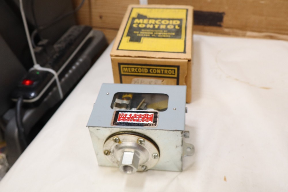 mercoid ap88 RG39 Switch NOS