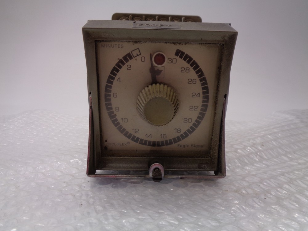 EAGLE SIGNAL PCP-100 TIMER UNMP