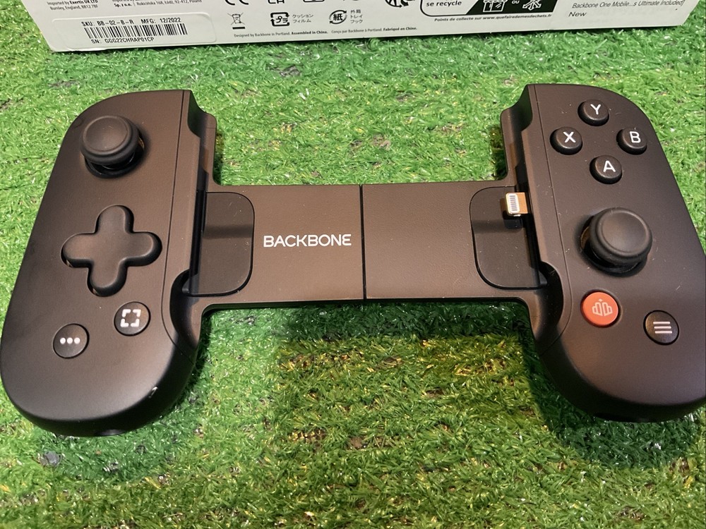 Backbone One Mobile Gaming Controller For iPhone Excellent Condition Plays Well