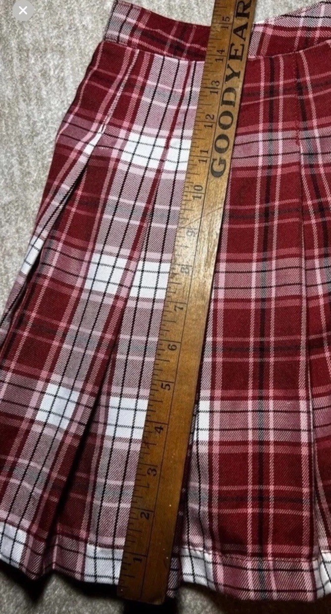 NWT Pleated Plaid Women’s Medium Mini Skirt Forever 21 Burgundy Red White School