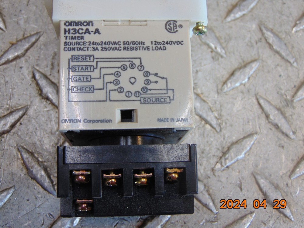 OMRON H3CA-A TIMER with SOCKET BASE - FREE SHIPPING