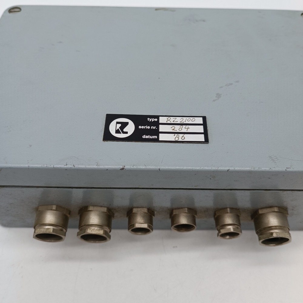 Radio Zeeland RZ2100 Junction Box Course Computer Case Casing