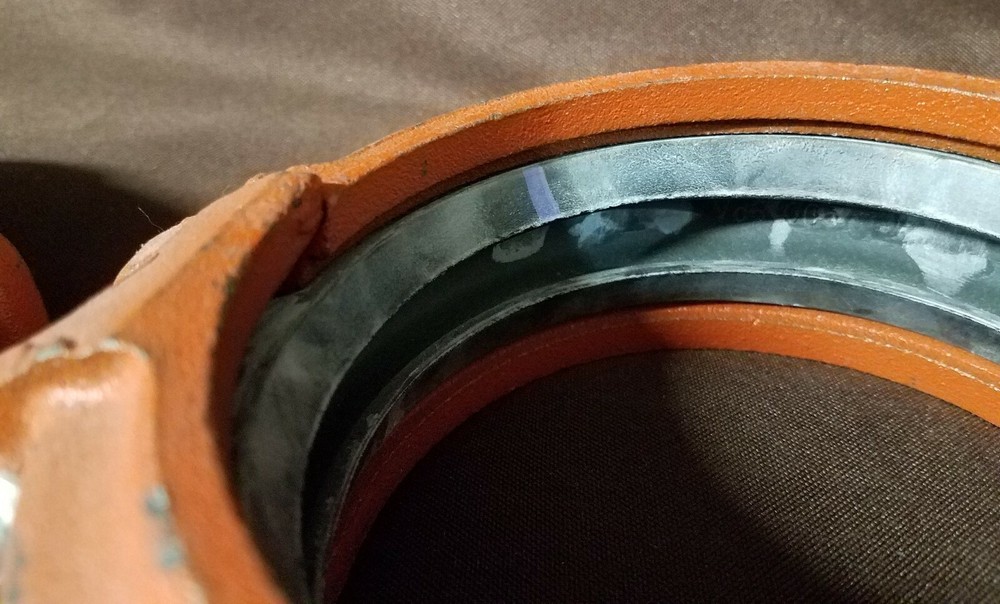 4" Victaulic 005H Coupling