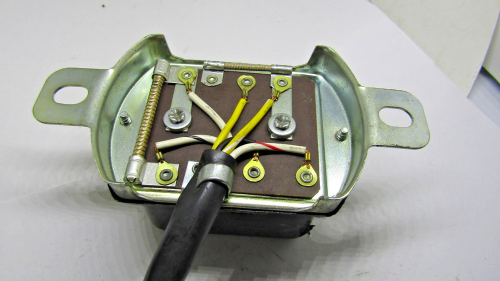 Voltage Regulator Standard VR-121
