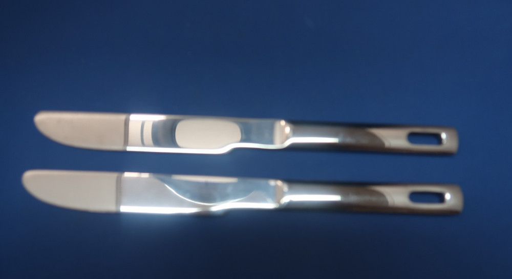 Towle Stainless Loop China 2 Dinner Knives 9"