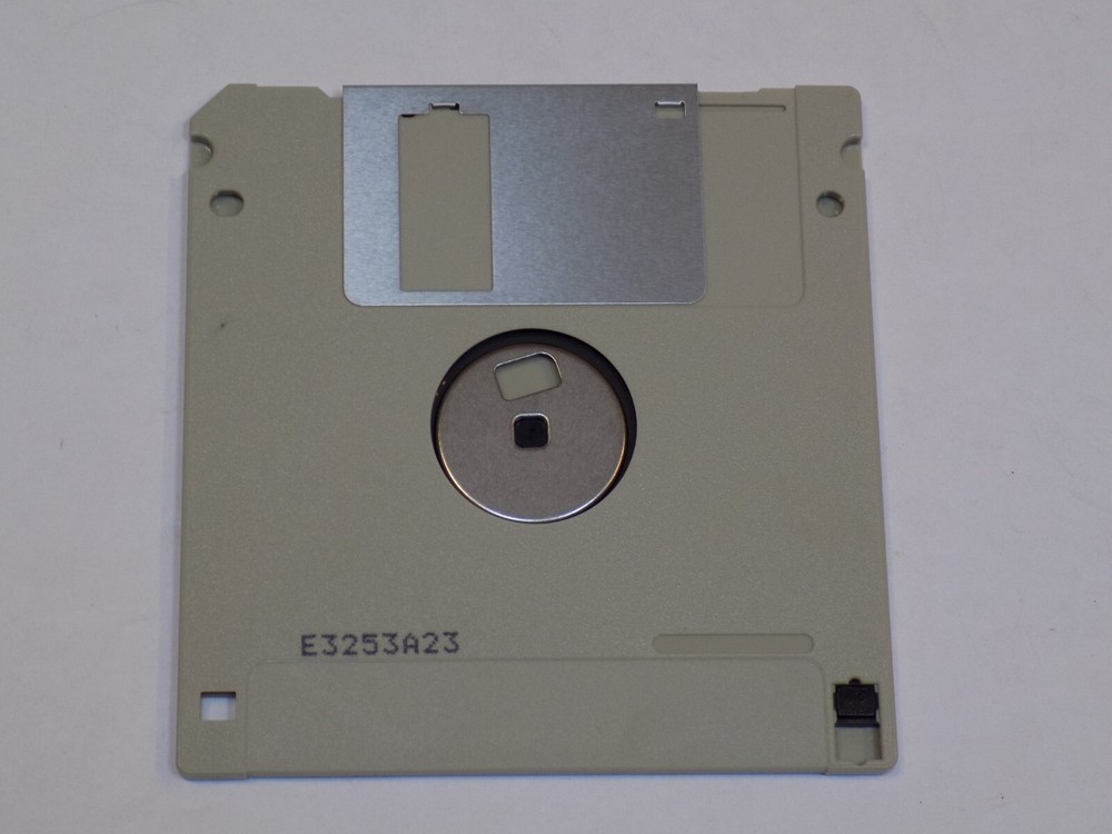 Microsoft 2nd Edition 11th Entertainment Pack 3.5" Disk Windows PC Game Computer