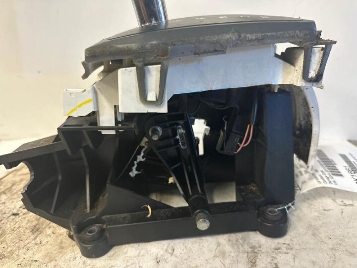 2012-2015 Chevrolet Captiva Automatic Trans Floor Gear Shift Shifter Assembly