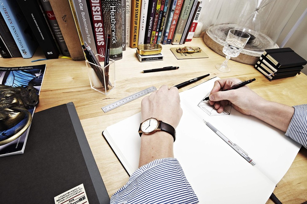 800 Retractable Ballpoint Pen, Medium Point, Silver