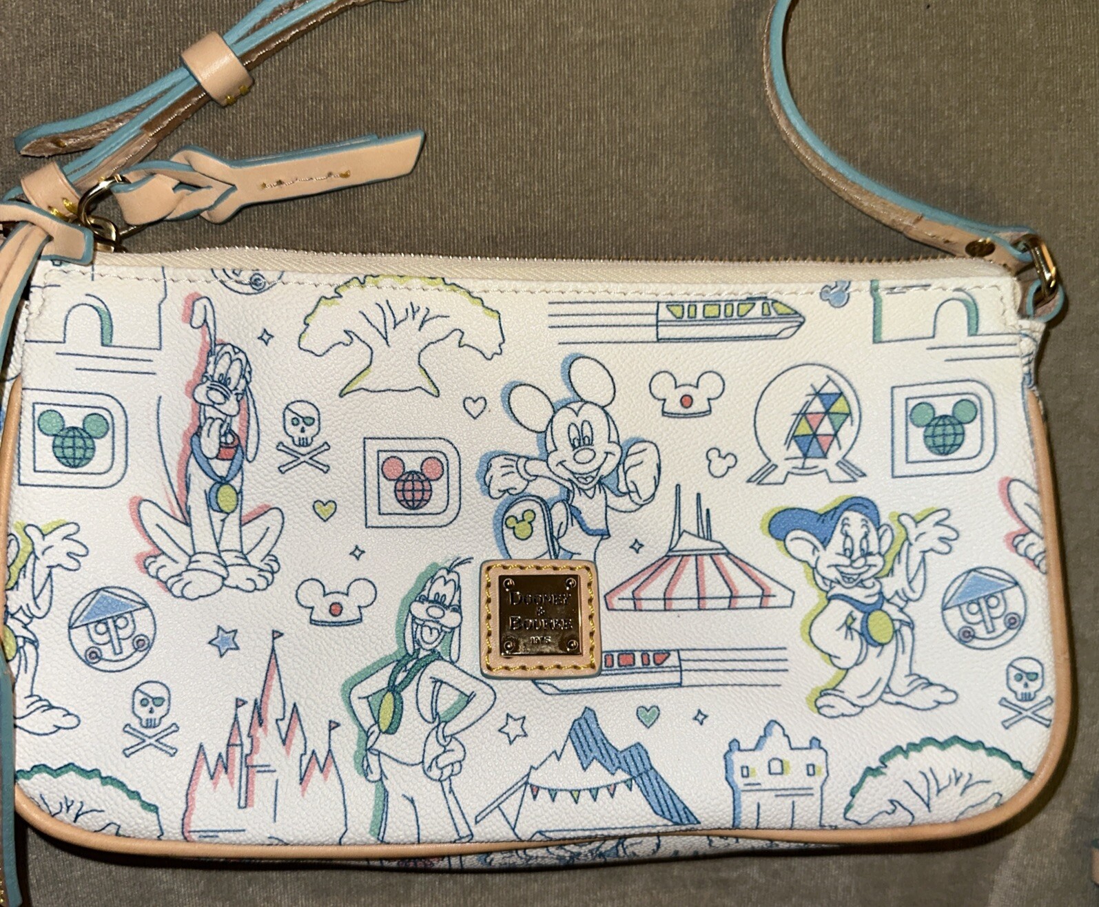 New Disney World Park WDW Dooney & Bourke 2017 Marathon LEXI Crossbody Purse Bag