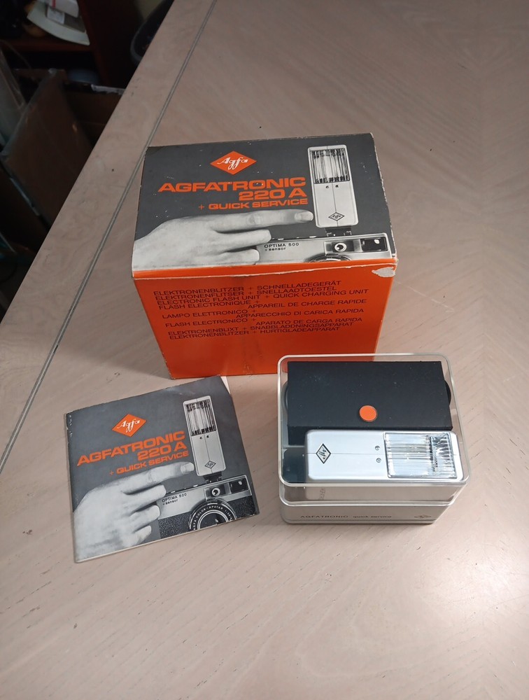 Agfatronic 220 A German Flash With Quick Service