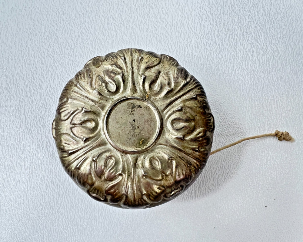 Vintage TOWLE SILVER PLATED YOYO with ACANTHUS LEAF DESIGN and String Attached
