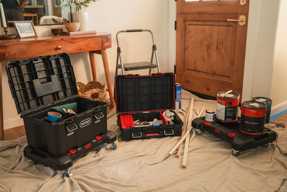 Masterloader Resin Rolling Tool Box with Locking System and Removable Bins