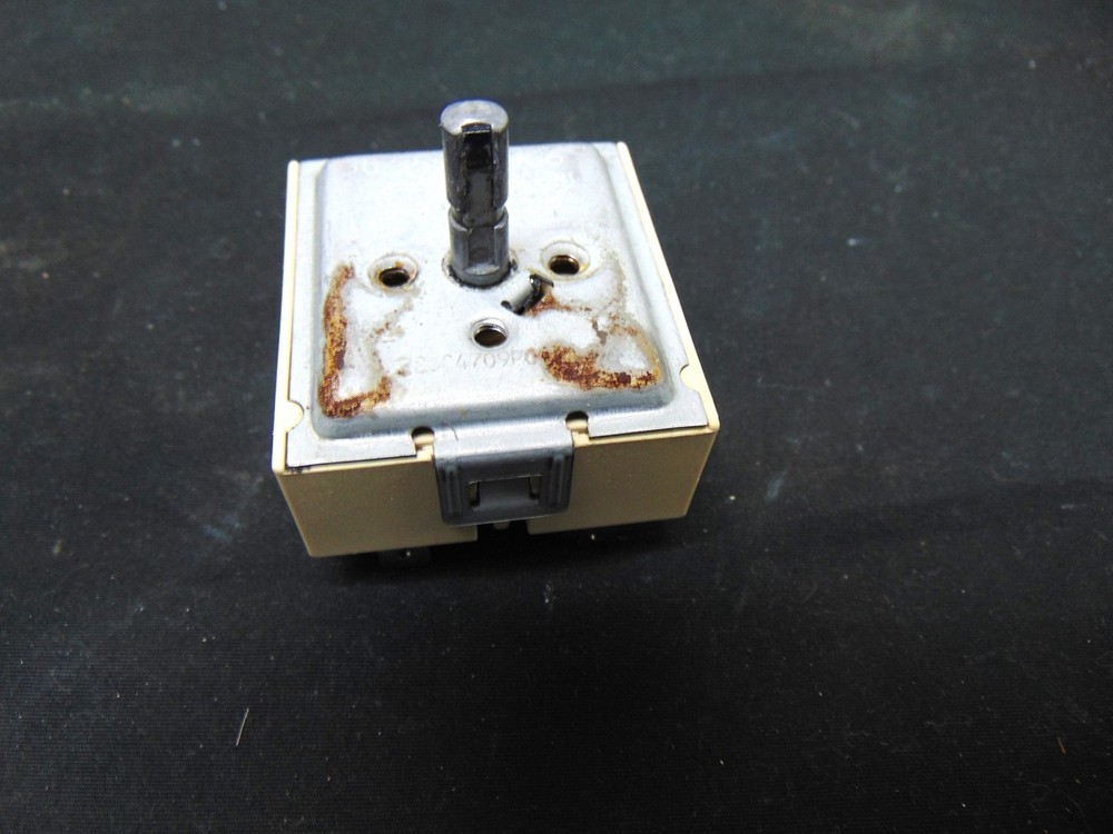GE Electric Range JB650SF2SS Surface Element Switch WB24T10153