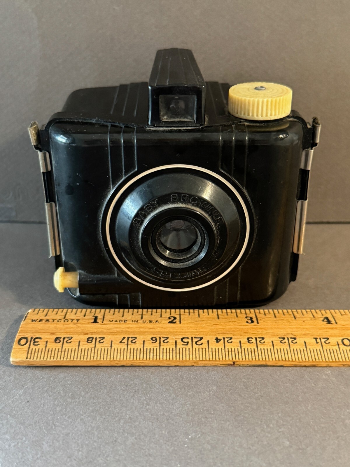 MID CENTURY DECO LOOK BROWN KODAK BABY BROWNIE SPECIAL VINTAGE CAMERA UNTESTED