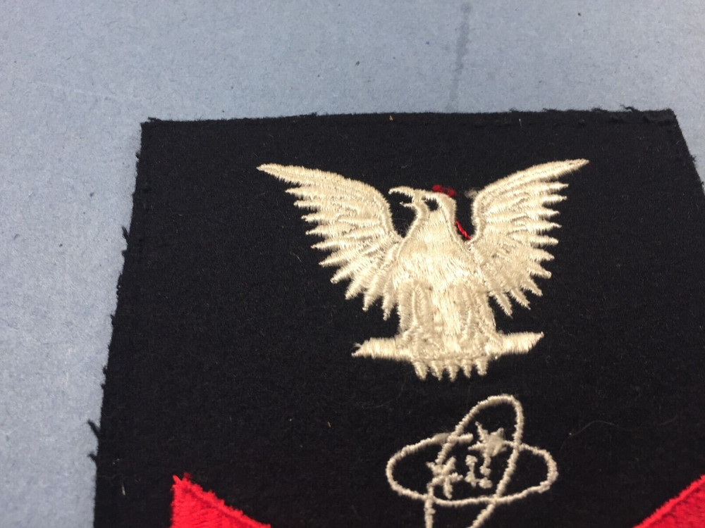 US Navy - Electronics Tech. 3rd class patch (Male size) on felt