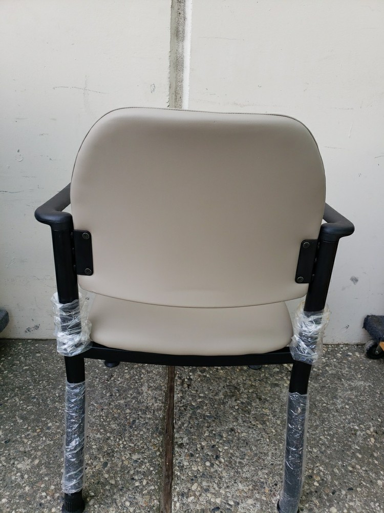 Midmark 680 Chair Good Condition 680-002-232