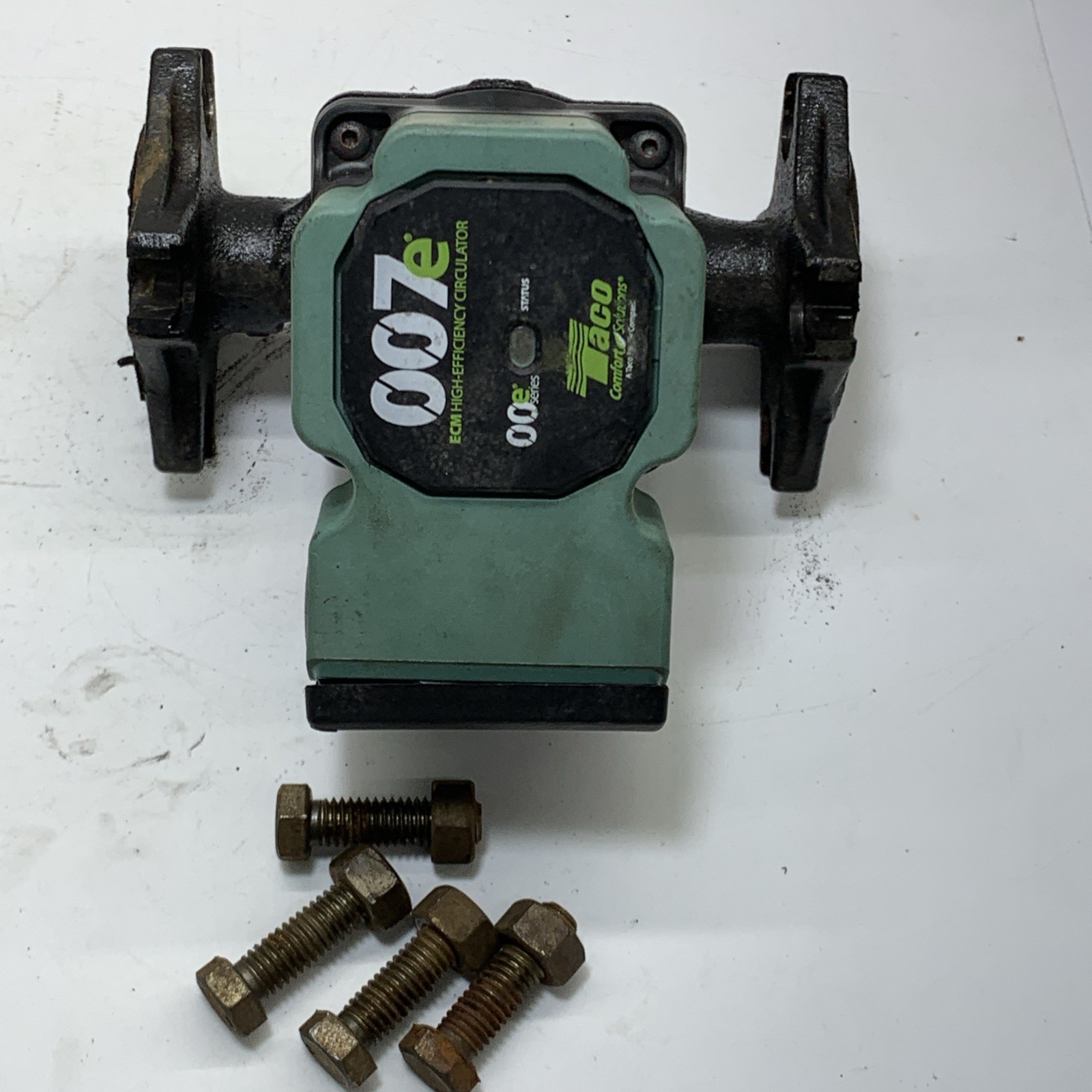 Taco Comfort Solutions Cast Iron ECM High-Efficiency 2-Flange Circulator Pump