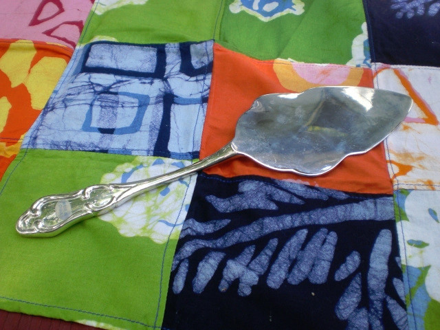 MERRY CHRISTMAS Dessert Server Silverplate Entertaining Open House Buffet