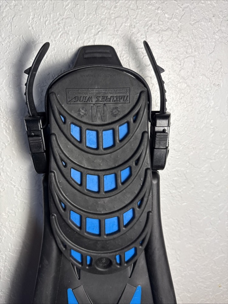 Atomic Aquatics Open Heel Split Fins Natures Wing MEDIUM Blue