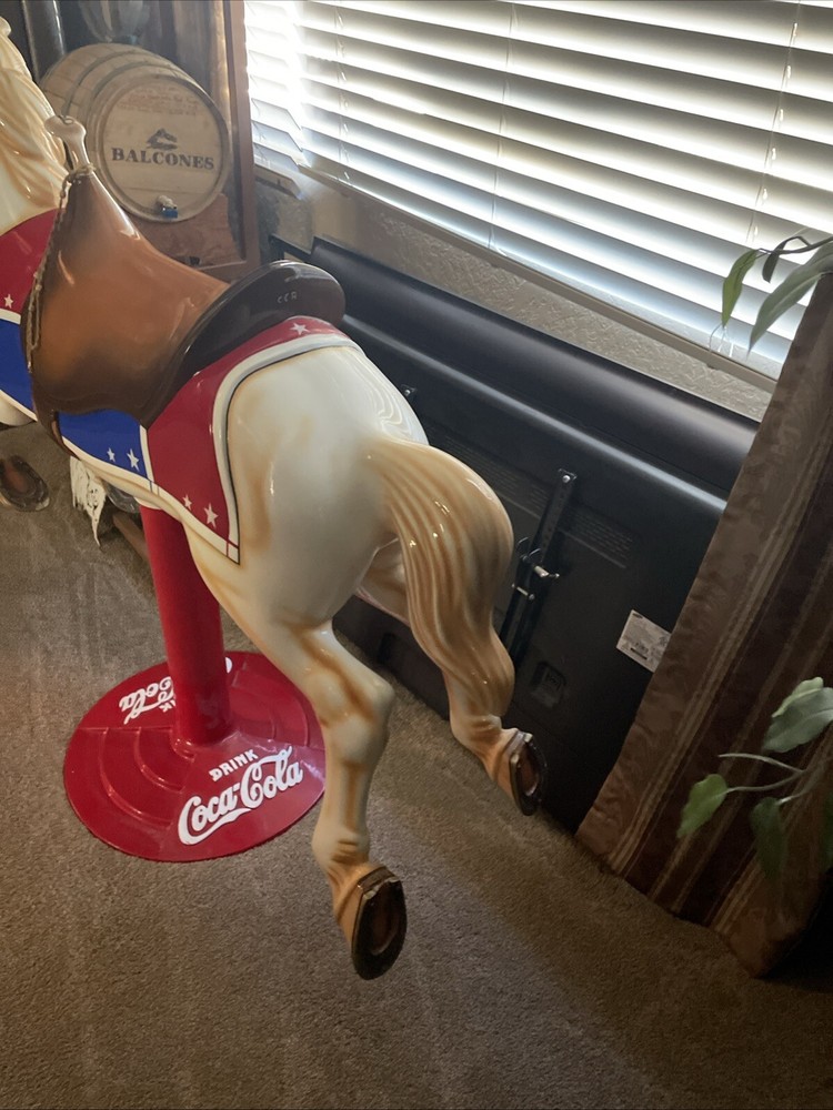life sized carousel￼horse