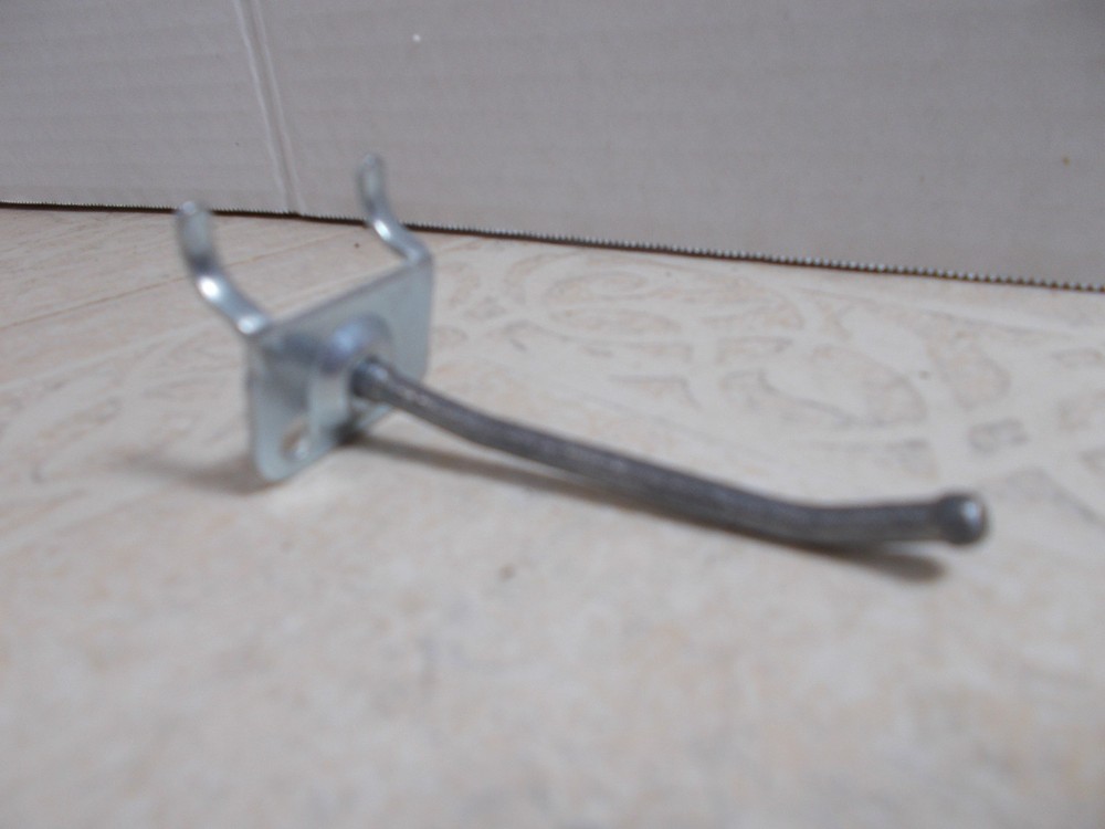 70- All Metal Peg Hooks 2-1/2" X 1/8" Pegboard Hooks (E-2)
