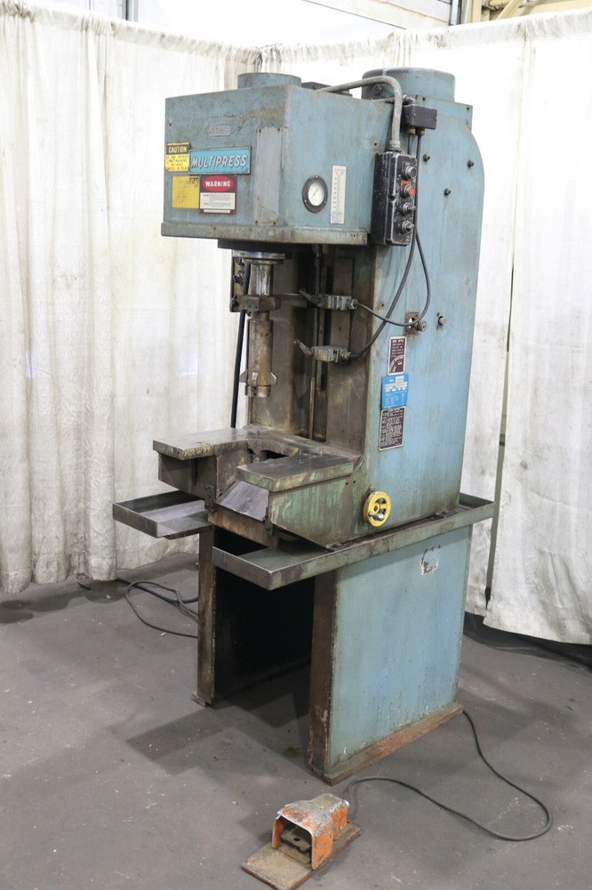 10 TON DENISON HYDRAULIC C FRAME PRESS: YODER #69803
