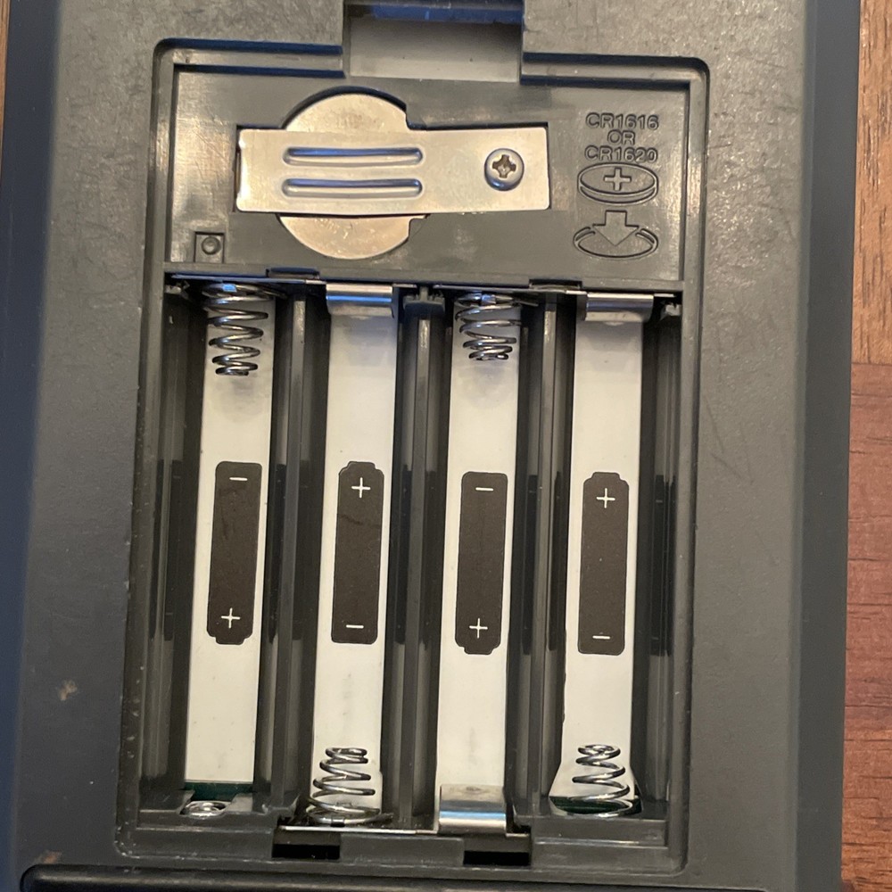 Texas Instruments TI-82 Graphing Calculator with cover - Tested & Working