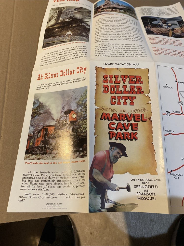 circa 1966 Silver Dollar City in Marvel Cave Park Ozark vacation Map & Guide