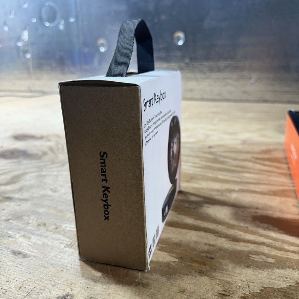 Portable Smart Key Lock Box - Bluetooth & Mechanical Keyless Entry, App