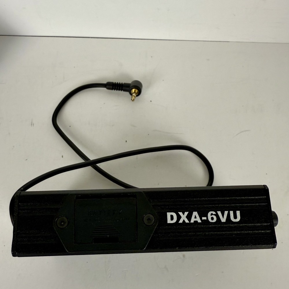 BeachTek DXA-6VU v2 Camera XLR Audio Adapter Mixer w TUMI Case Untested
