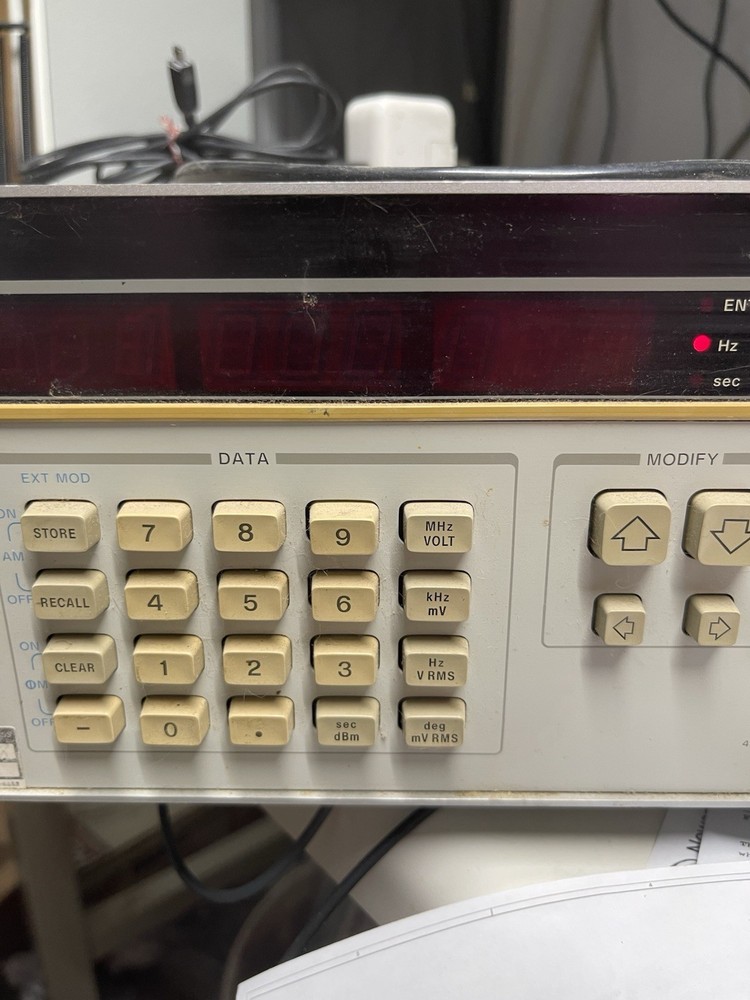 HP3325A Synthesizer/ Function Generator. Fully Functional. Tested