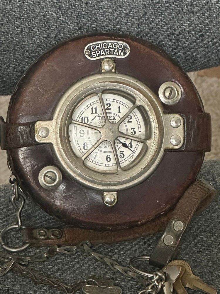 Chicago Spartan GUARDS DETEX LEATHER Time Clock