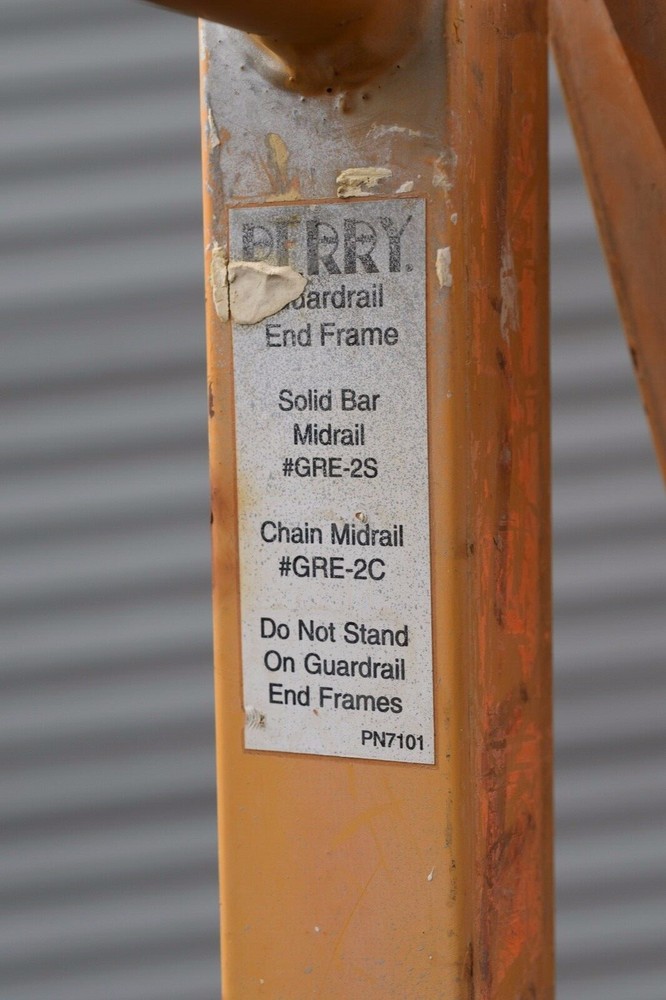 PERRY Scaffolding 2pc Set Guardrail End Frame solid mid-rail GRE-2S & GRE-2C