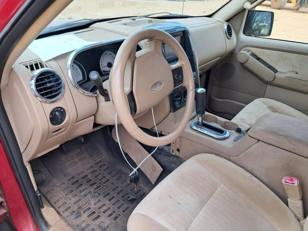 EXPLORER 2008 Glove Box 4758884