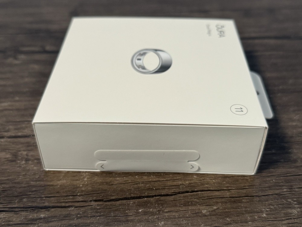 Oura Ring 4 Smart Ring 4th Size 11 SILVER Activity Tracker NEW SEALED