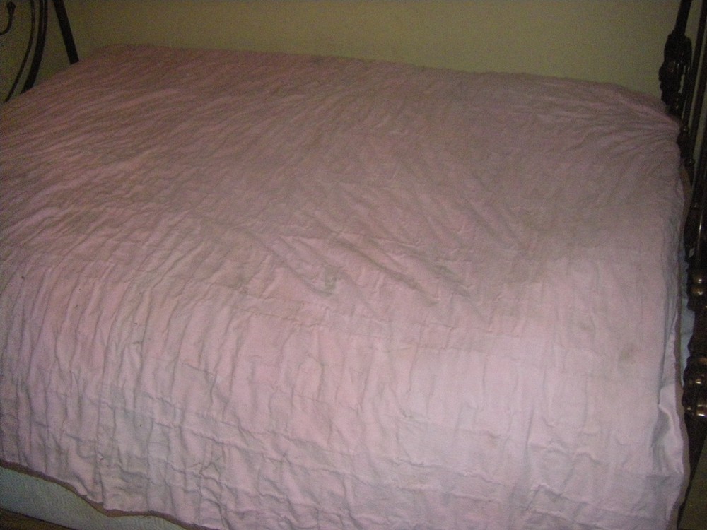 Handmade Double Knit Polyester Patch Work Quilt 72x 72 Needs/Repairs