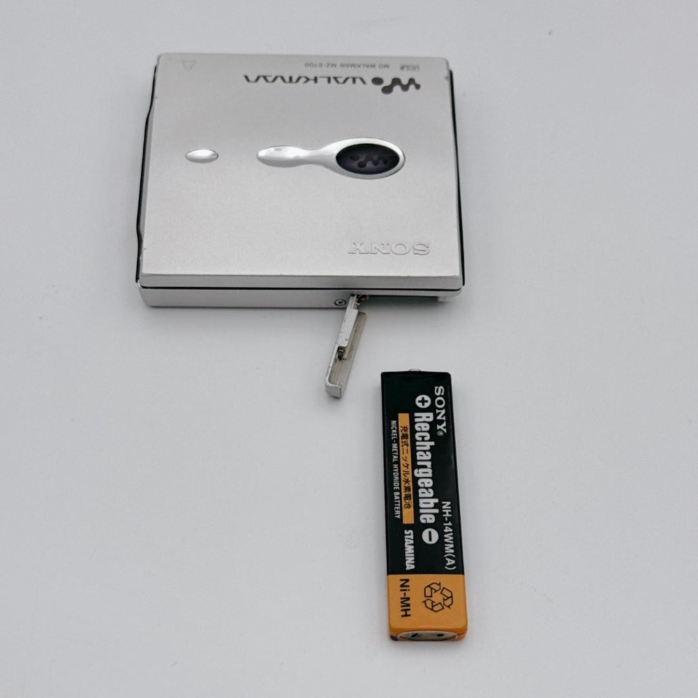 About Sony Walkman Md Mz-E700 Silver
