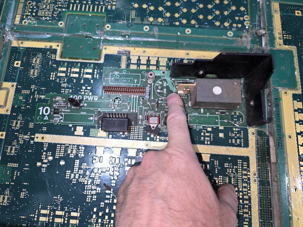 Atari 400 DEFECTIVE DONOR-MISSING Componets-400 PWR Button Board-Untested-PARTS