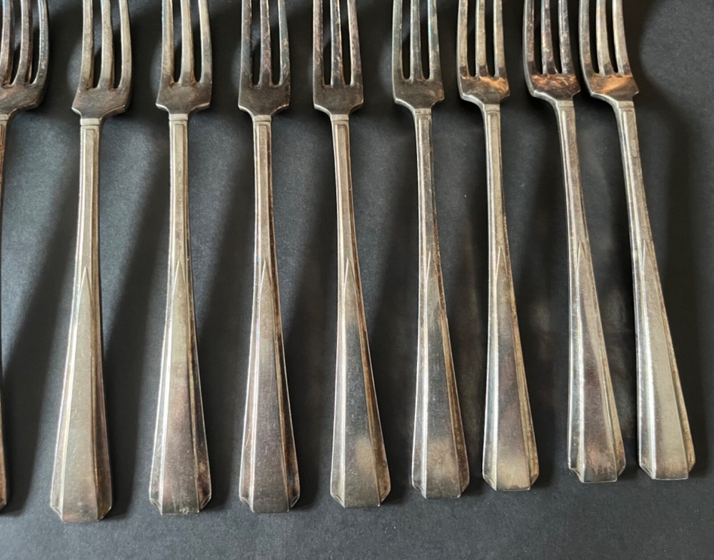 Roberts & Belk Romney Plate Silverplate PLAIN PINE design forks 12 pcs.