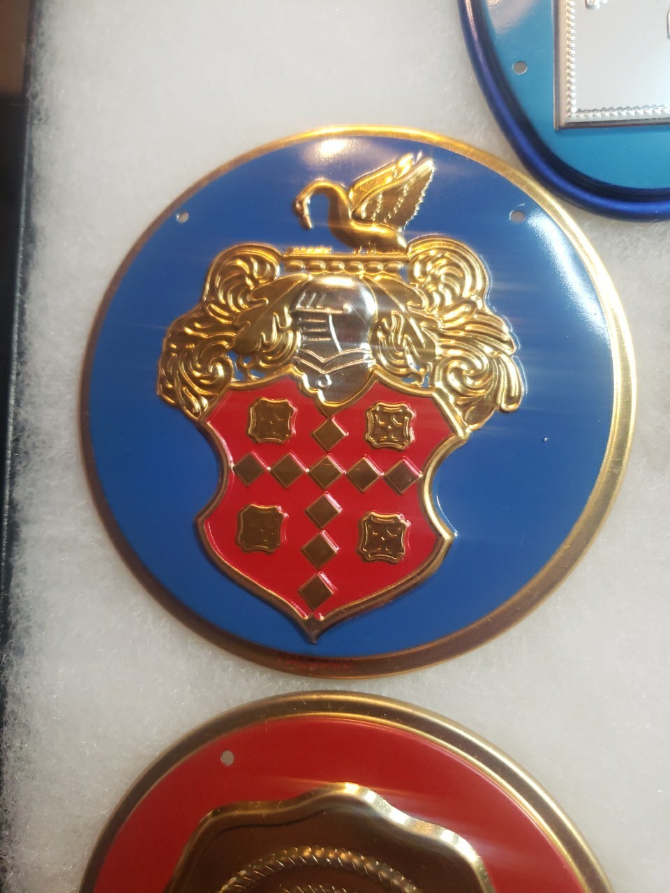 ORIGINAL 1950S WHEATIES CEREAL PREMIUM METAL AUTOMOBILE EMBLEMS SET 14 IN Case