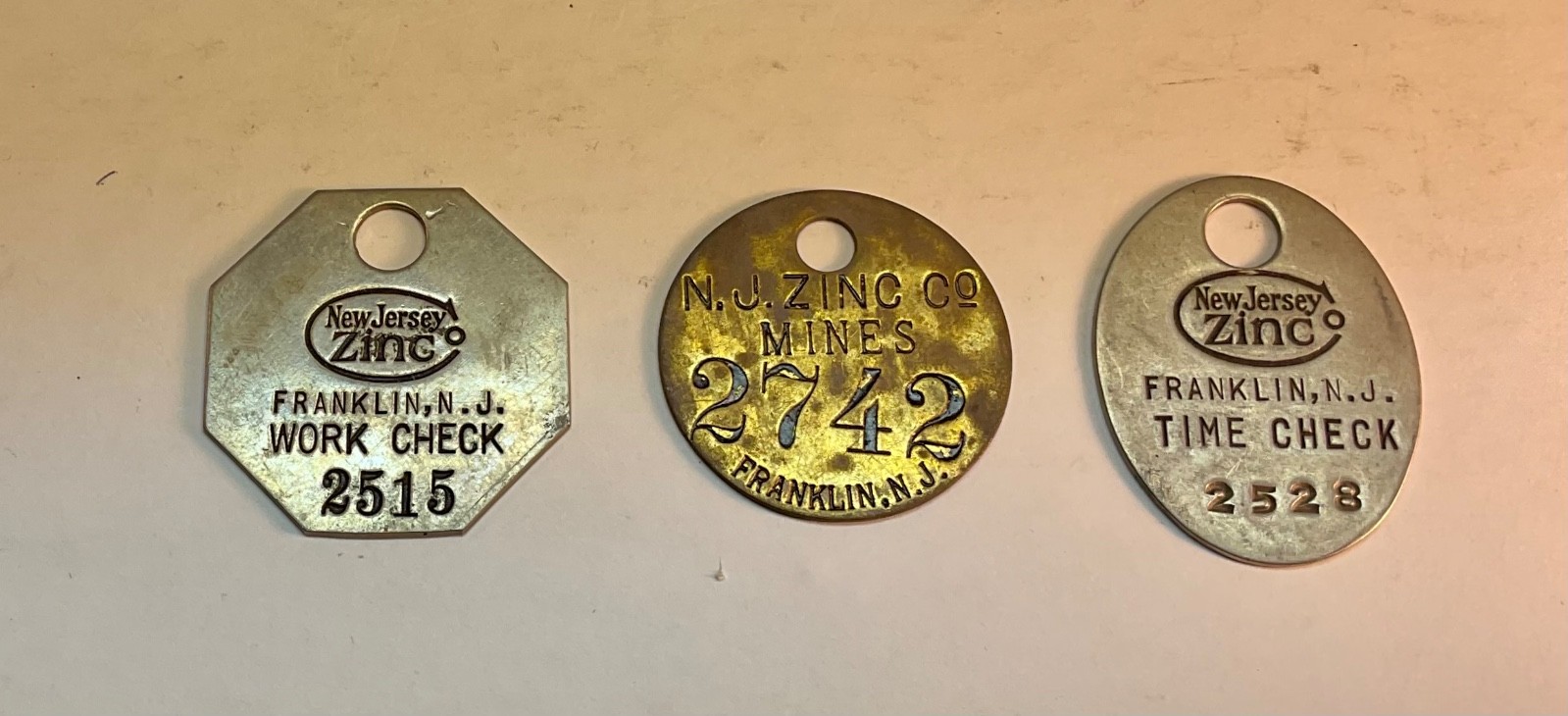 (3)NJZCO MINERS TAGS FRANKLIN NEW JERSEY ZINC FLUORESCENT MINERAL 2515/2742/2528